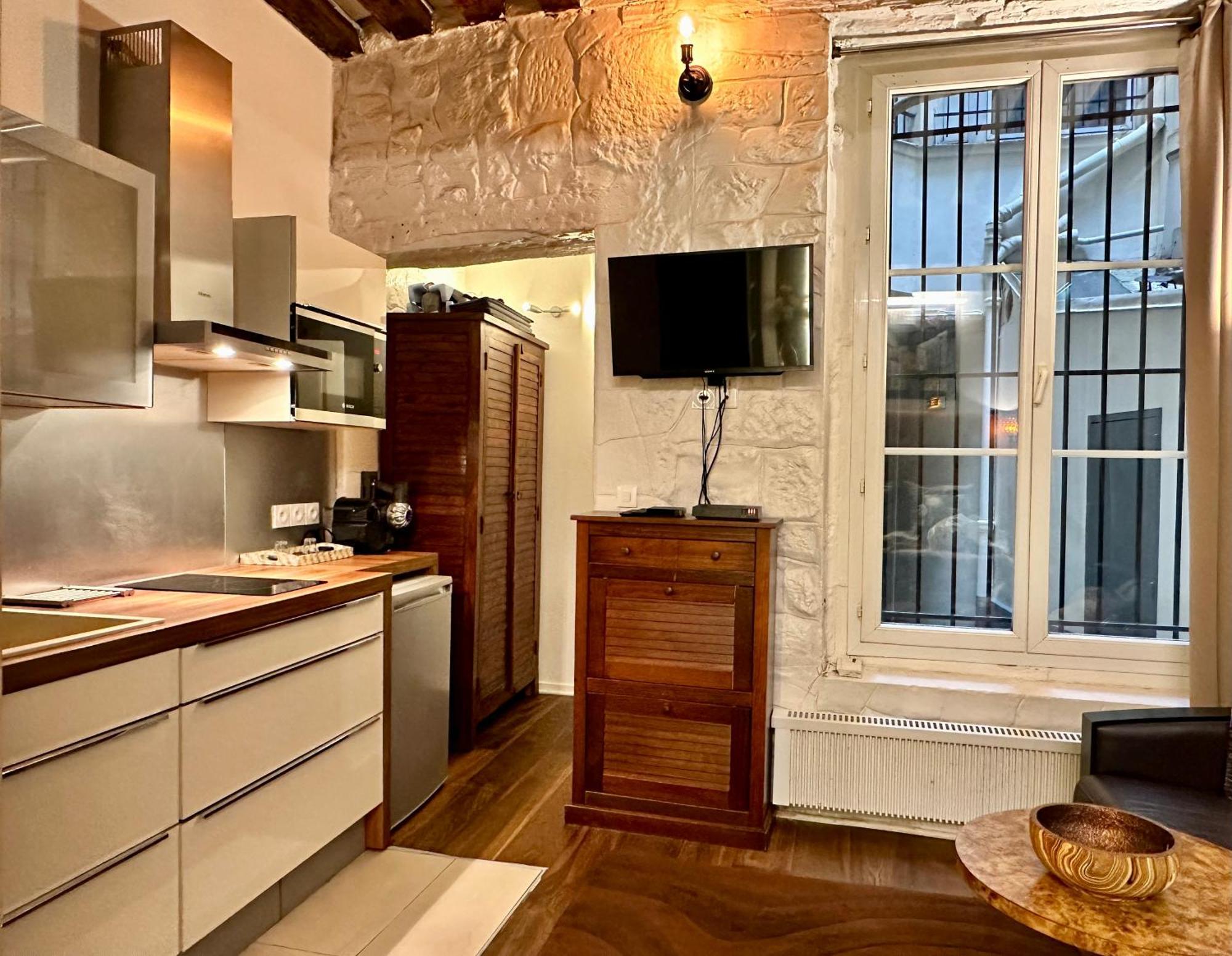 Studio Design By Kenzo Near Notre Dame Paris Luaran gambar