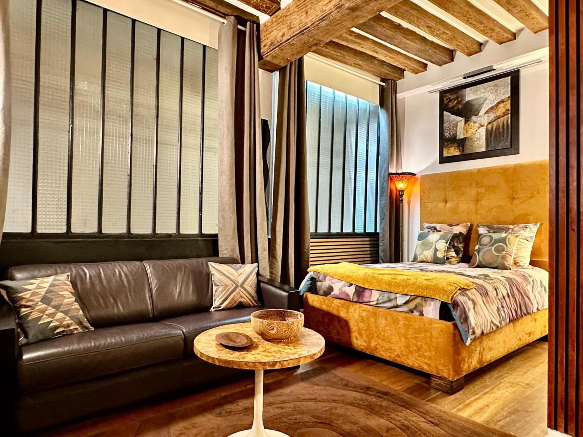 Studio Design By Kenzo Near Notre Dame Paris Luaran gambar